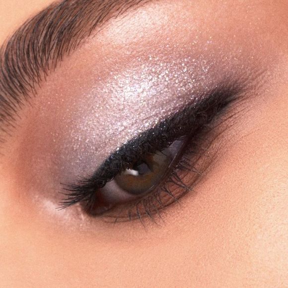 $8❤️‍🔥 LAST 1! STILA Glitter Glow Liquid Eye Shadow KITTEN KARMA NEW Eyeshadow - Picture 3 of 5